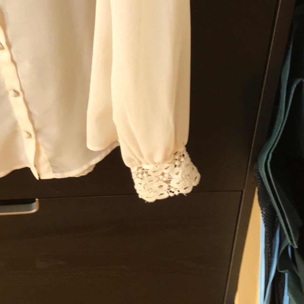 Blouse - Picture 4 of 5